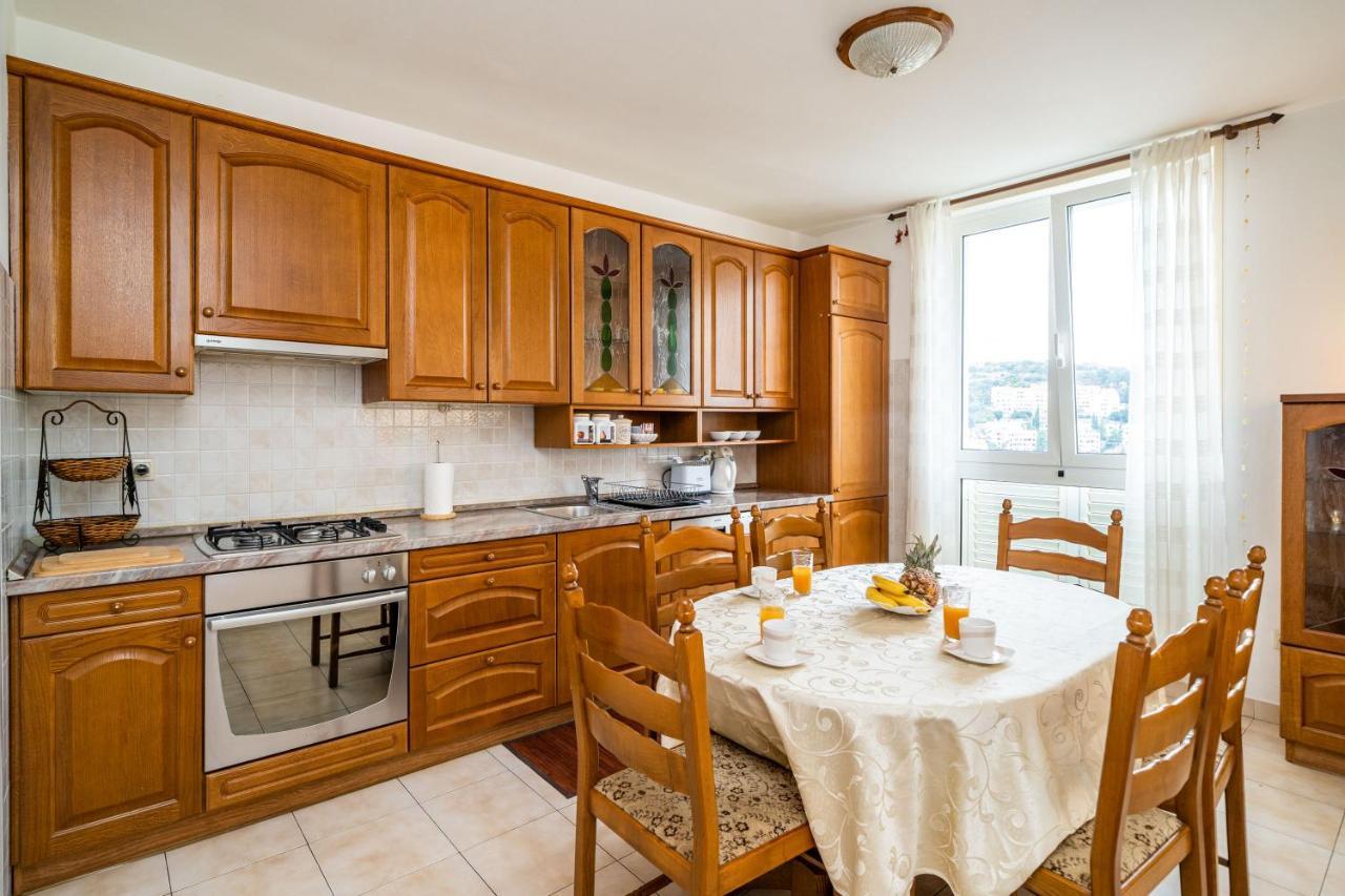 Spacious Three Bedroom Apartment ドゥブロブニク エクステリア 写真